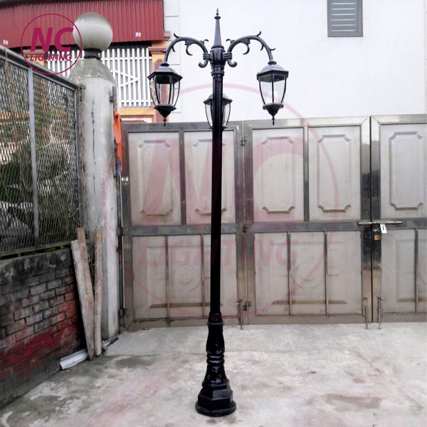 Cột đèn sân vườn 3 bóng 11 Cột đèn sân vườn 3 bóng