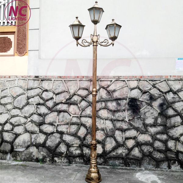 Cột đèn sân vườn 3 bóng 10 cột đèn 4, Cột đèn sân vườn 3 bóng