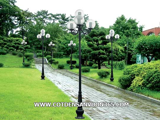 Đèn Sân Vườn Cầu Sọc – Chiếu Sáng & Trang Trí Ngoài Trời 7 Đèn trang trí sân vườn bóng cầu sọc