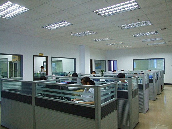 Nên sử dụng đèn Led ánh sáng vàng hay trắng tốt cho mắt 3 Dung den led anh sang trang trong he thong cong so van phong nham giam buon ngu nang cao tinh than lam viec