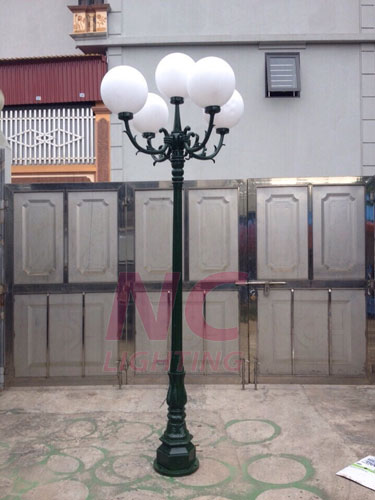 Báo Giá Cột Đèn Sân Vườn 7 Cot den san vuon