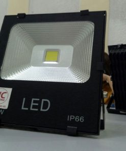 Đèn Pha Led PNC-01 P=50W 9 den-pha-50W