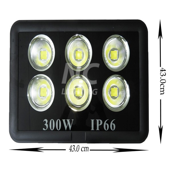 Đèn Pha Led PNC-22 P=300W 12 den-pha-led-cao-ap-300w-1