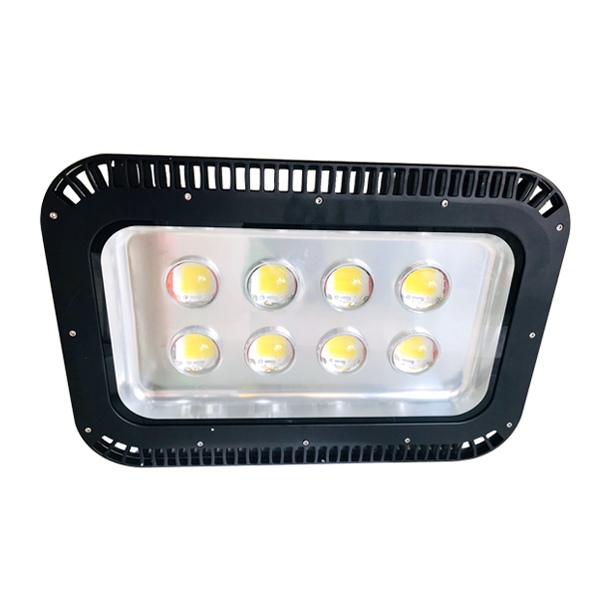 Đèn pha led 400W PNC11 1 đèn-pha-led-mắt-lồi-400